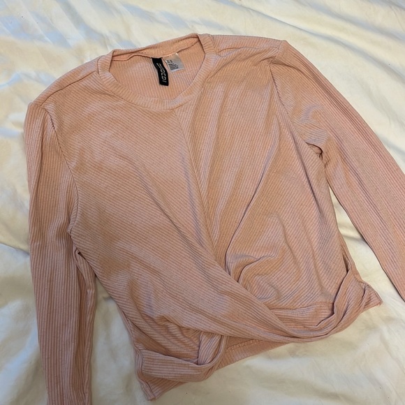 H&M Divided Top. Size Medium - Picture 2 of 3